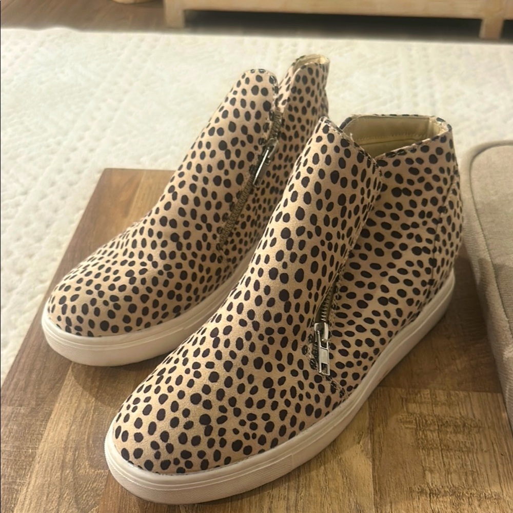 Coconuts by Matisse Goya Leopard Black Spot Sneaker